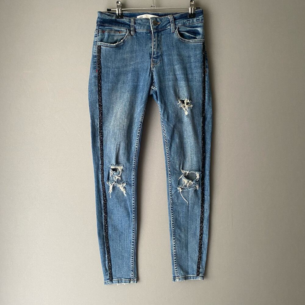 Zara sz 4  blue ‎ Z1975 distressed jeans